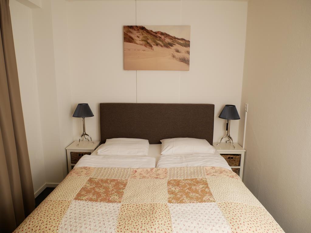 Huize De Duinen Aparthotel Берген-ан-Зее Екстериор снимка